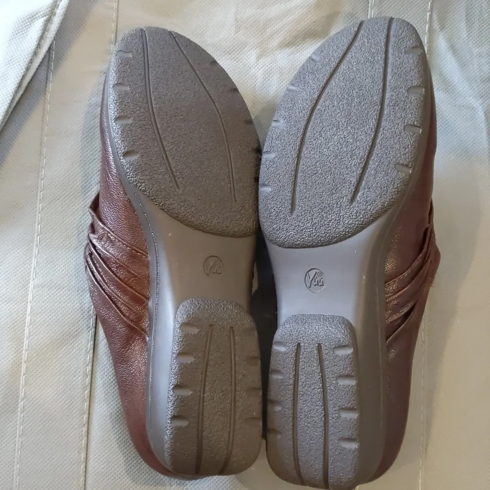 Yuu Mules - Picture 2 of 3